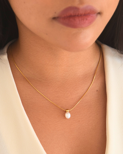 Essence - Pearl Necklace