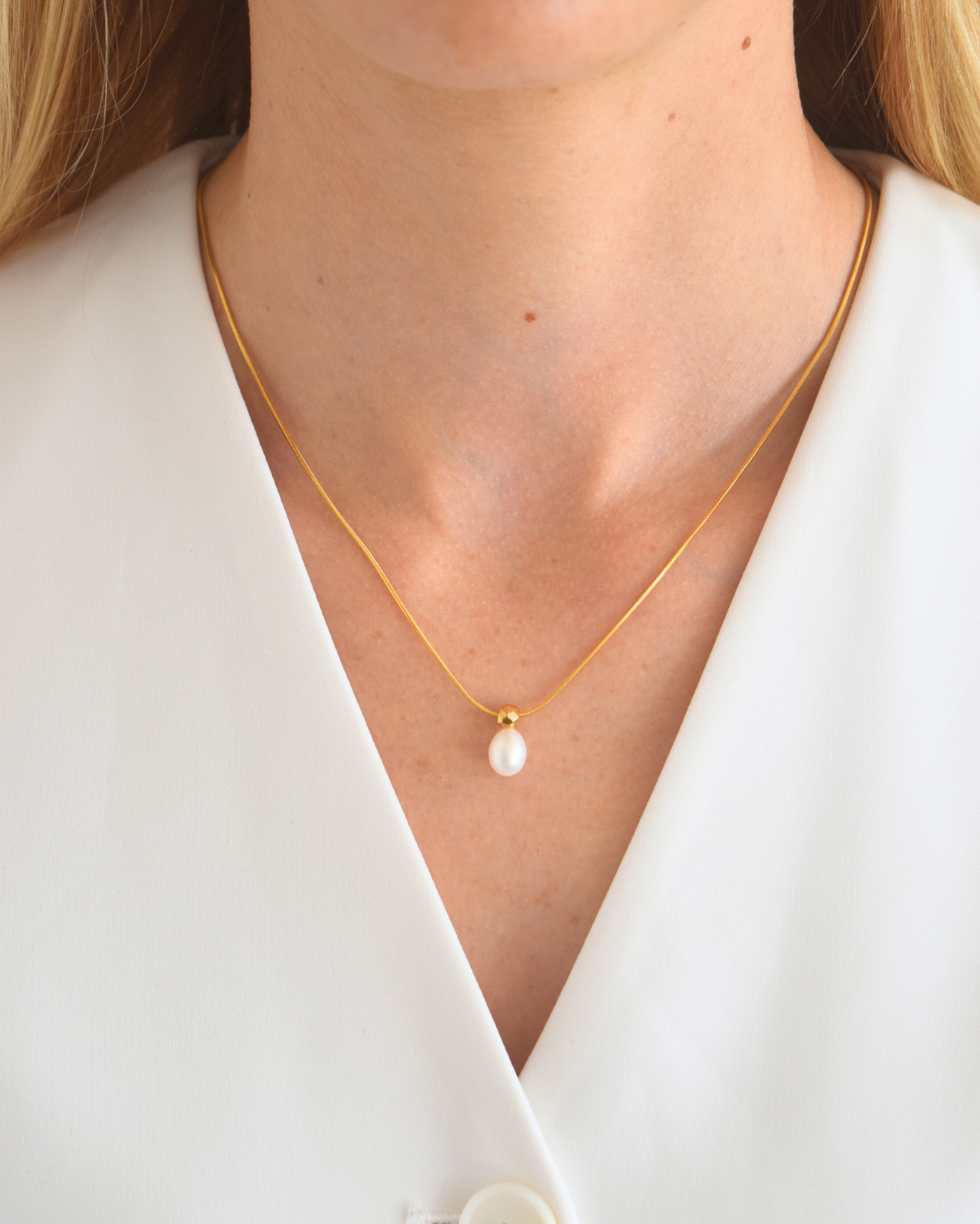 Essence - Pearl Necklace