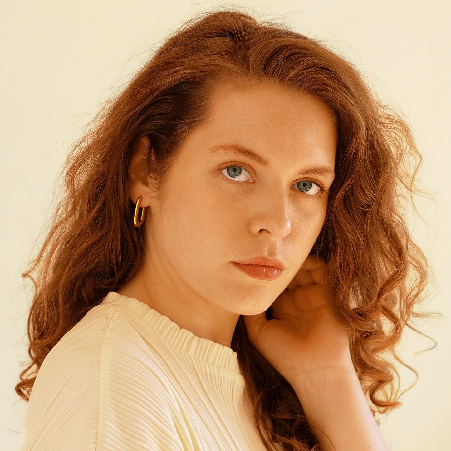 Rhea - Rounded Rectangle Hoops