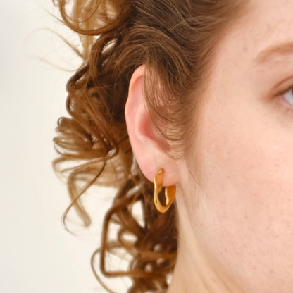 Rivelle - Flat Wave Hoops