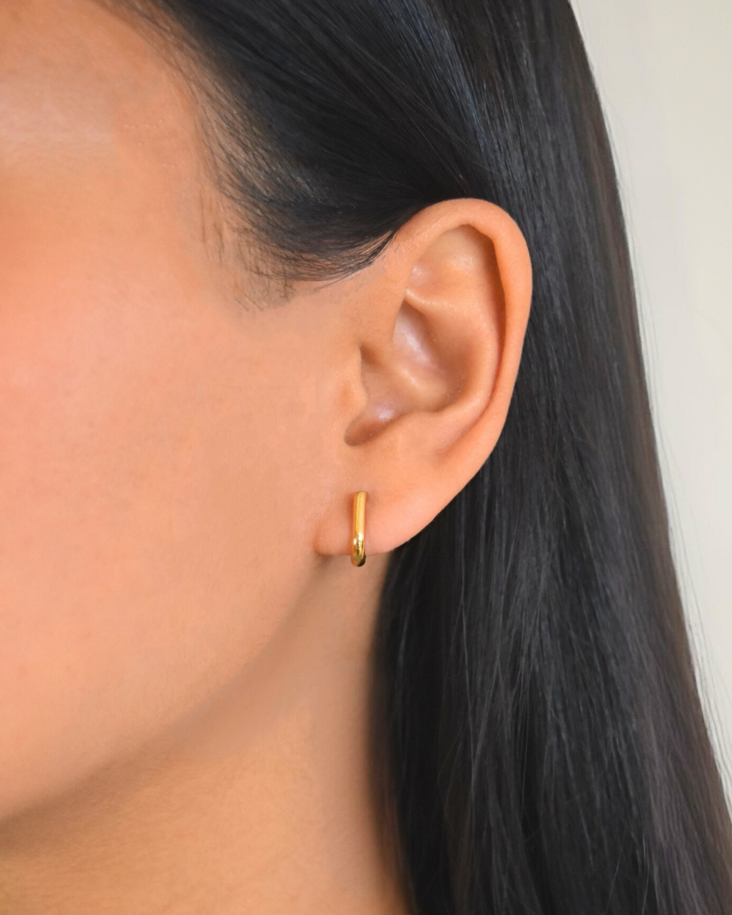 Juno - Minimalistic Earring